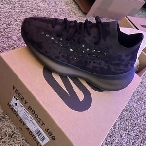 Yeezy boost 380 onyx